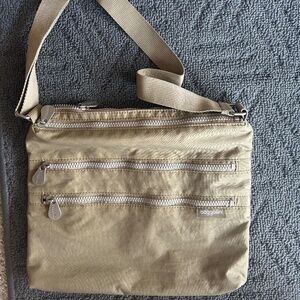 Baggallini Women’s Multi-Pocket Crossbody Bag Color Taupe